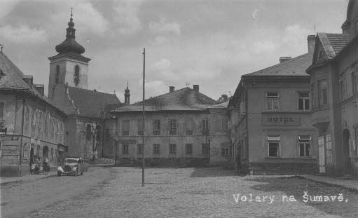 Hotel na nmst s baroknm kostelem sv.Kateiny  r.1932