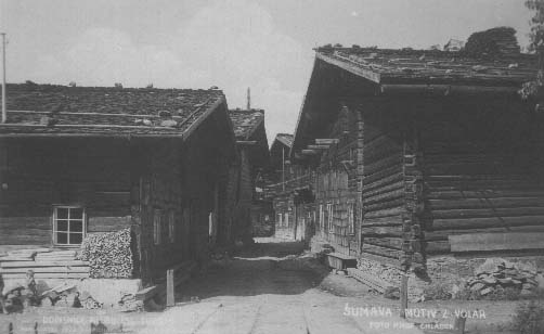 Domy se tsnily blzko sebe r.1929